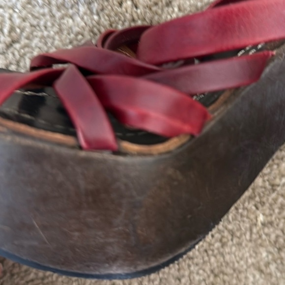 KORS Michael Kors Red Platform Sandals with wooden platform - Picture 14 of 15